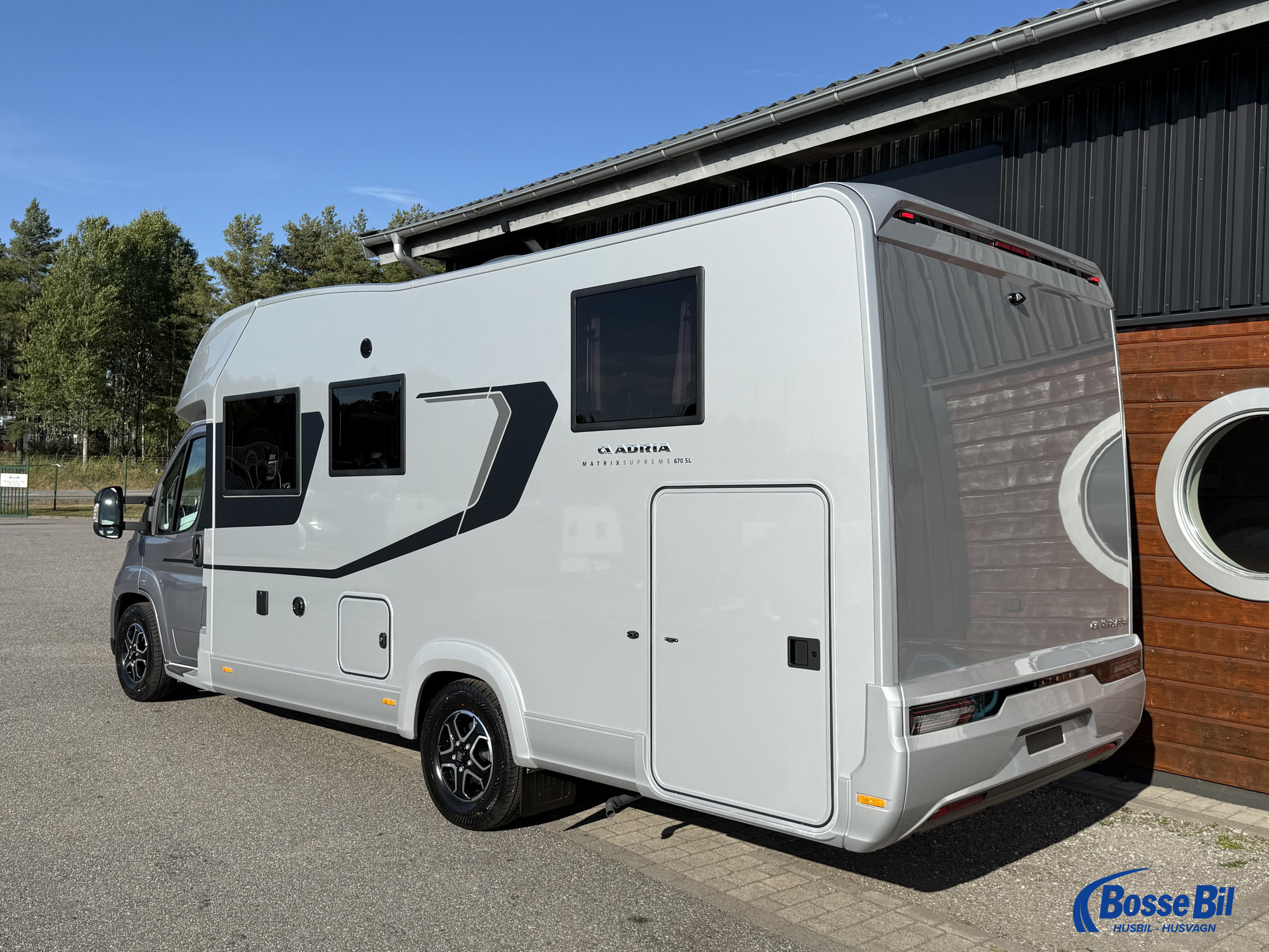 Adria MATRIX SUPREME 670 SL *Dieselvärmare * ALDE * komp.kylskåp * - Adria