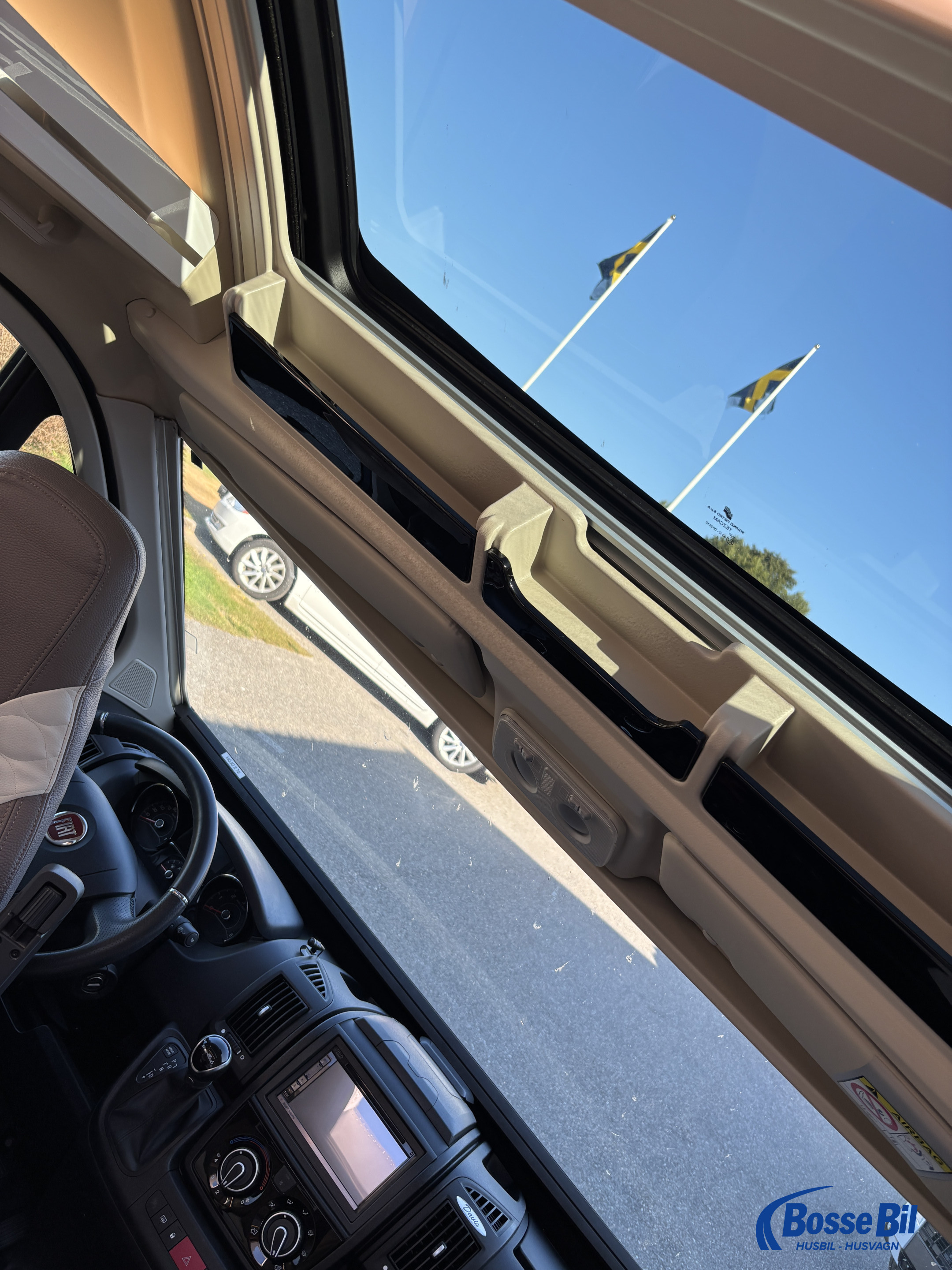 Karmann DAVIS 620 * Dieselvärmare * solcell * inverter * 180 Ah litium * - Karmann