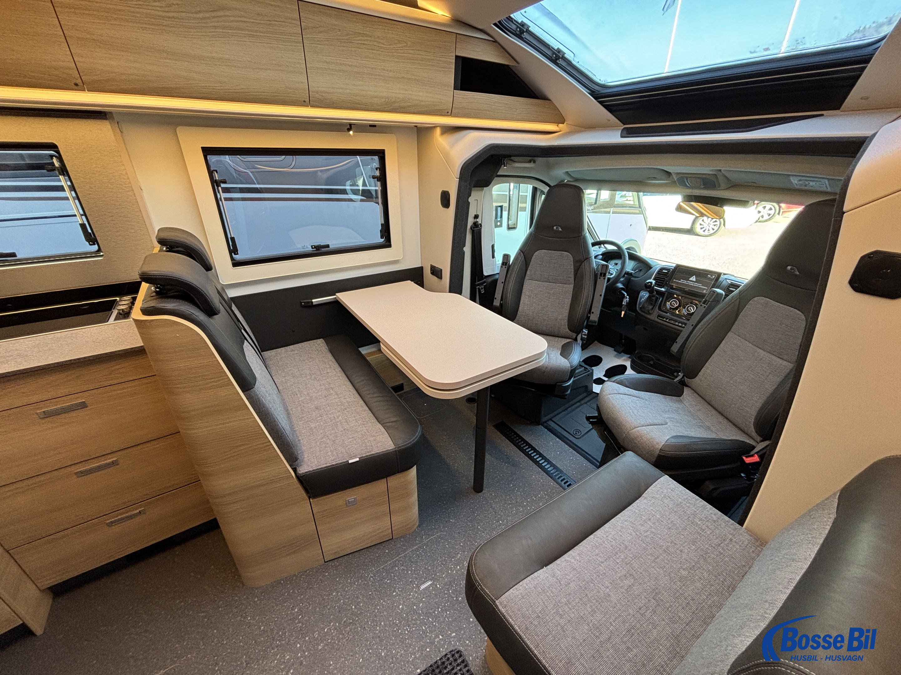 Adria CORAL SELECT 670 SL * Dieselvärmare * komp.kylskåp * 3500 kg * - Adria