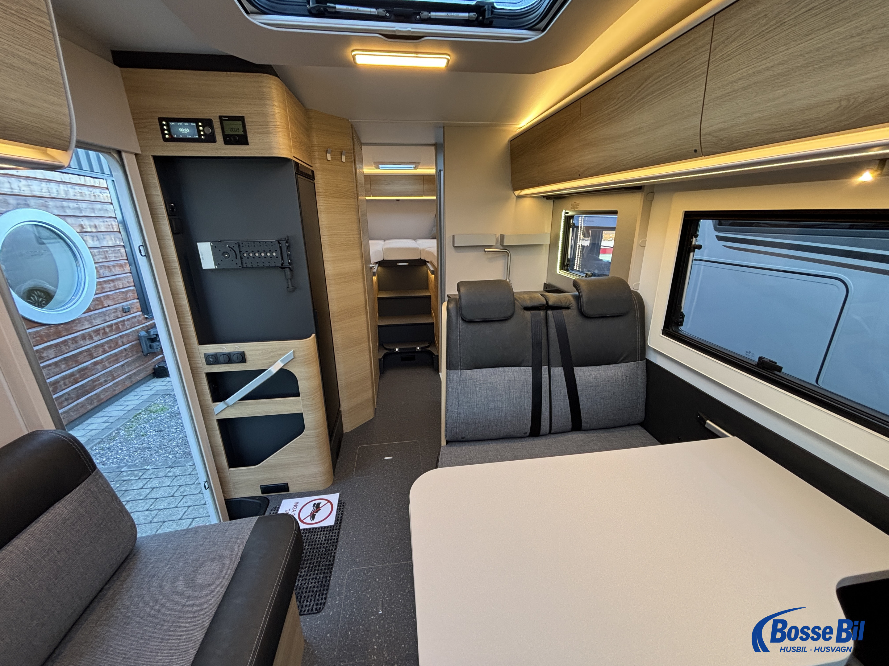 Adria CORAL SELECT 670 SL * Dieselvärmare * komp.kylskåp * 3500 kg * - Adria
