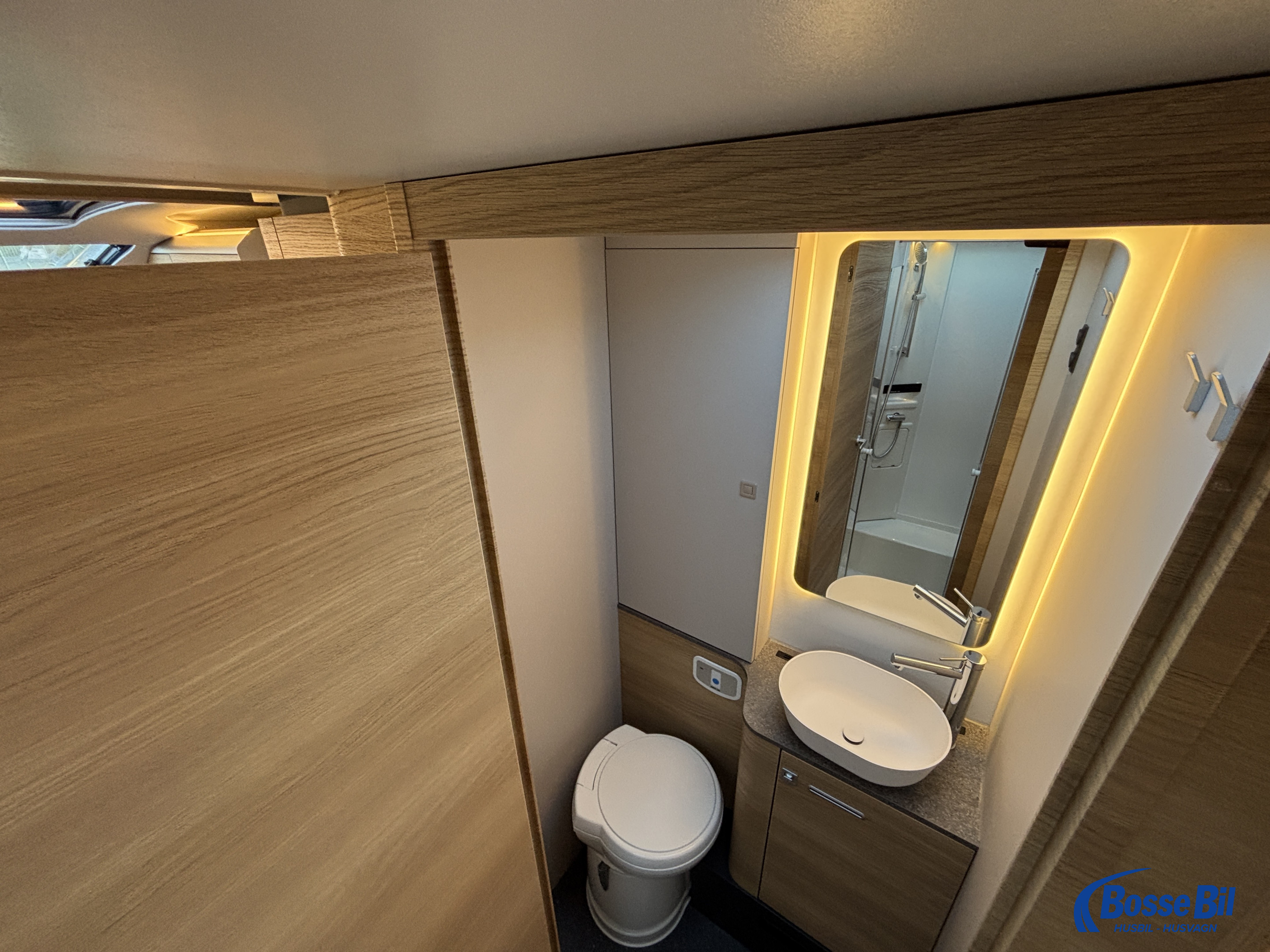 Adria CORAL SELECT 670 SL * Dieselvärmare * komp.kylskåp * 3500 kg * - Adria