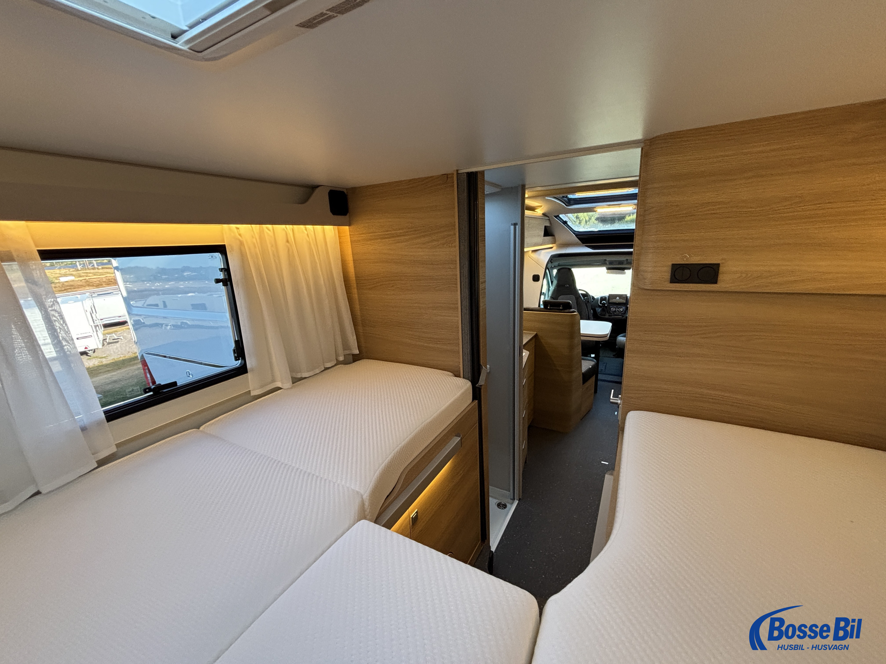 Adria CORAL SELECT 670 SL * Dieselvärmare * komp.kylskåp * 3500 kg * - Adria