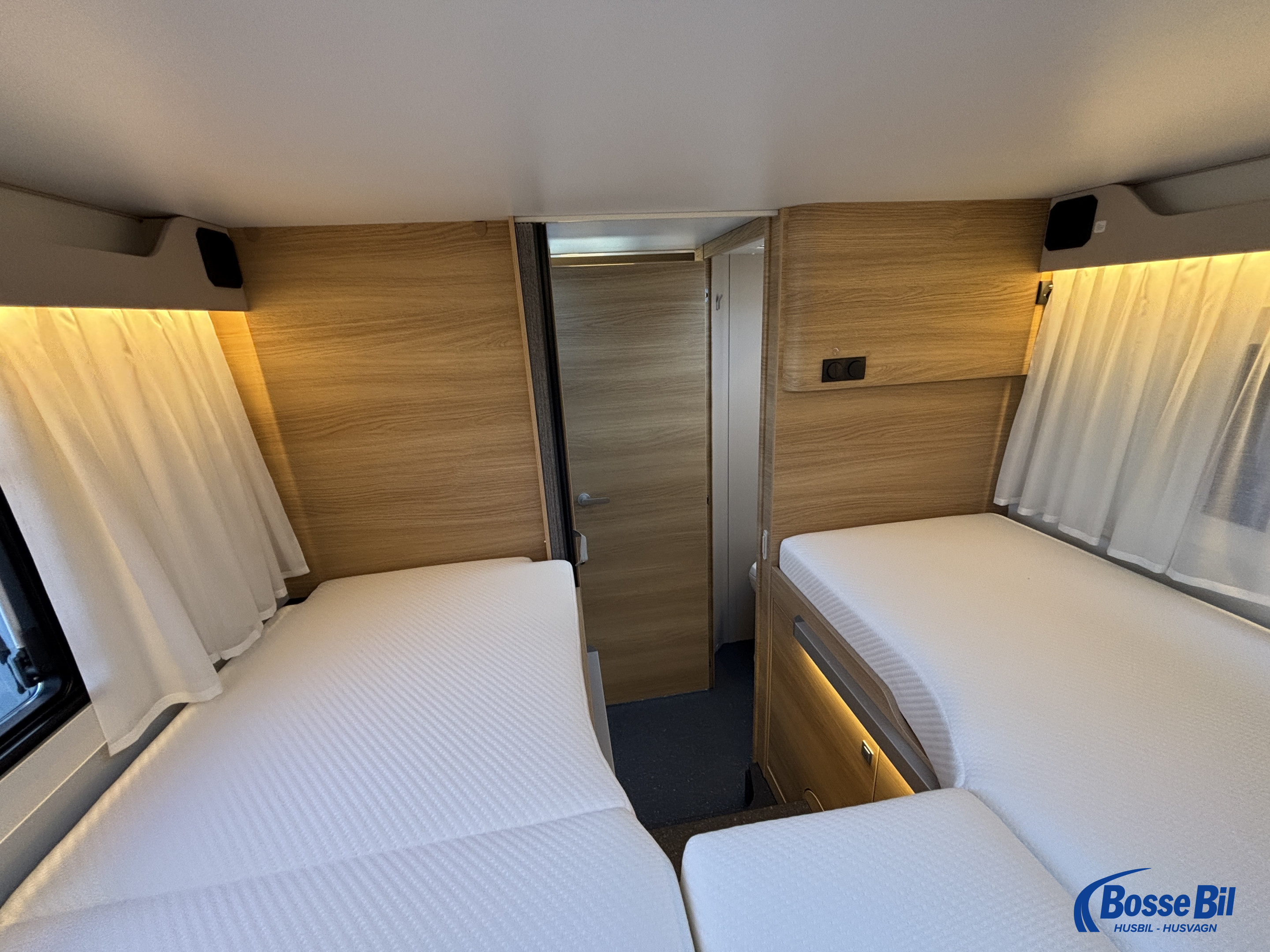 Adria CORAL SELECT 670 SL * Dieselvärmare * komp.kylskåp * 3500 kg * - Adria