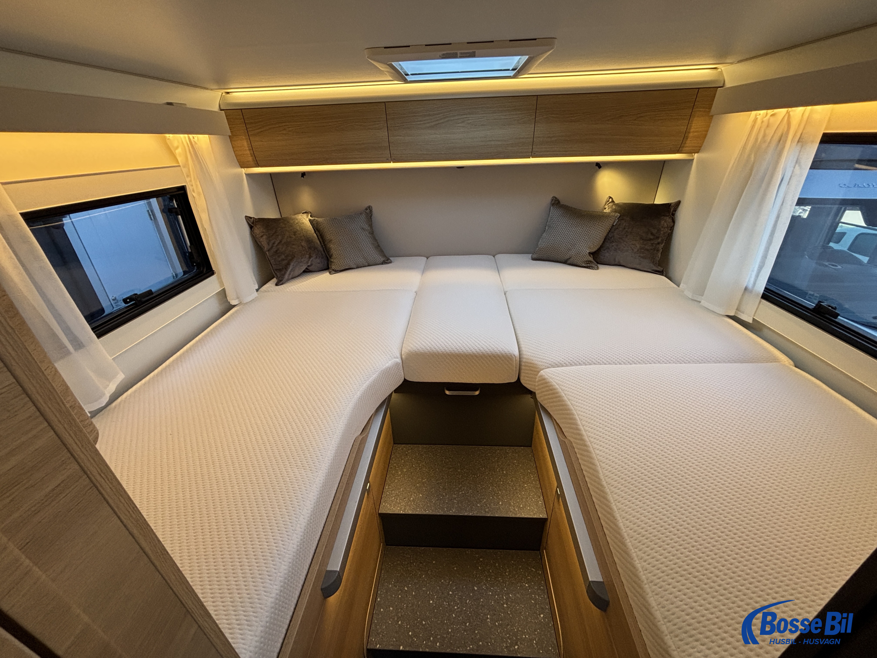 Adria CORAL SELECT 670 SL * Dieselvärmare * komp.kylskåp * 3500 kg * - Adria