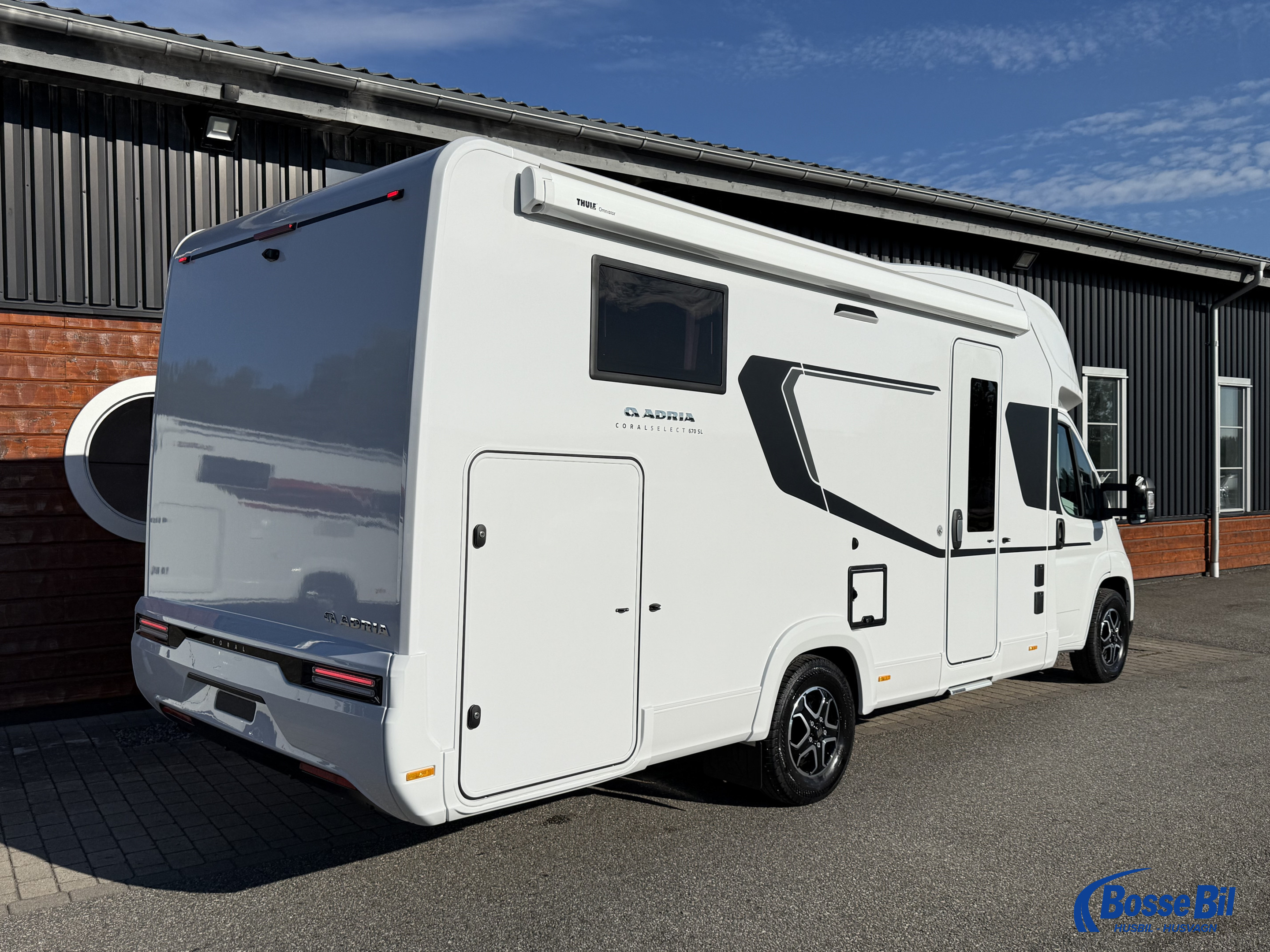 Adria CORAL SELECT 670 SL * Dieselvärmare * komp.kylskåp * 3500 kg * - Adria