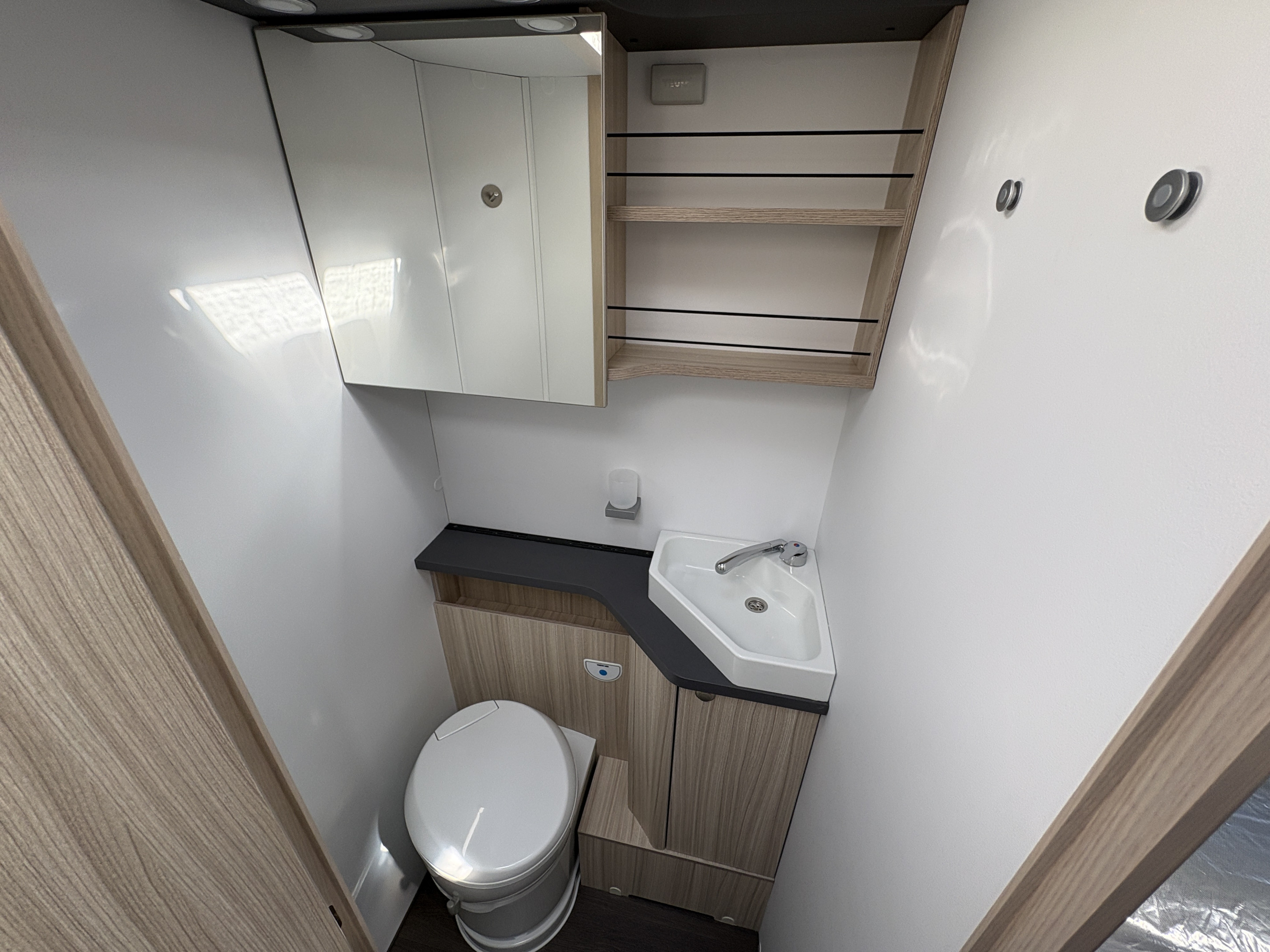 Sun Living SUN LIVING S 75 SL (Alde,solcell,5-bältesplats) - Sun Living