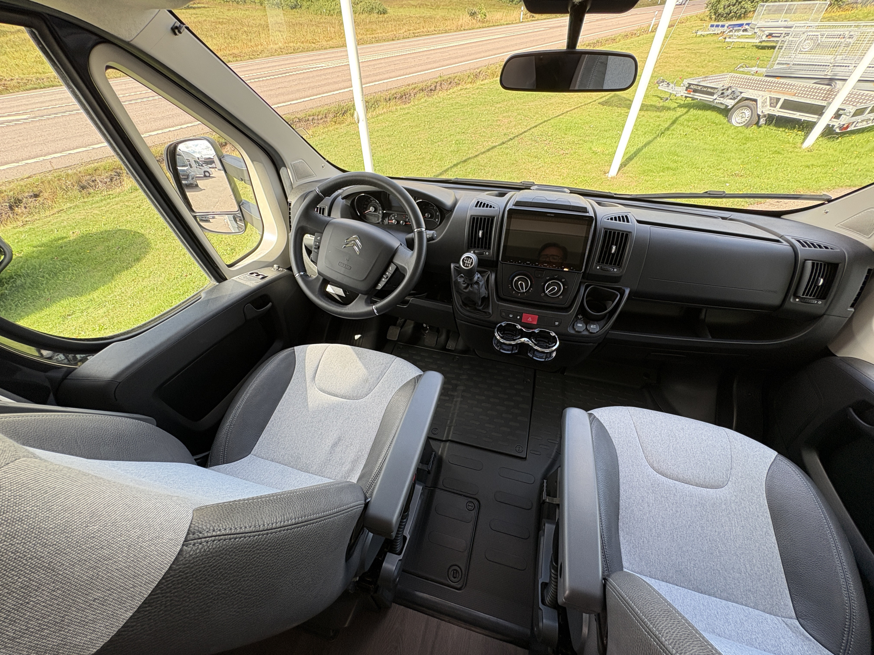 Sun Living SUN LIVING S 75 SL (Alde,solcell,5-bältesplats) - Sun Living