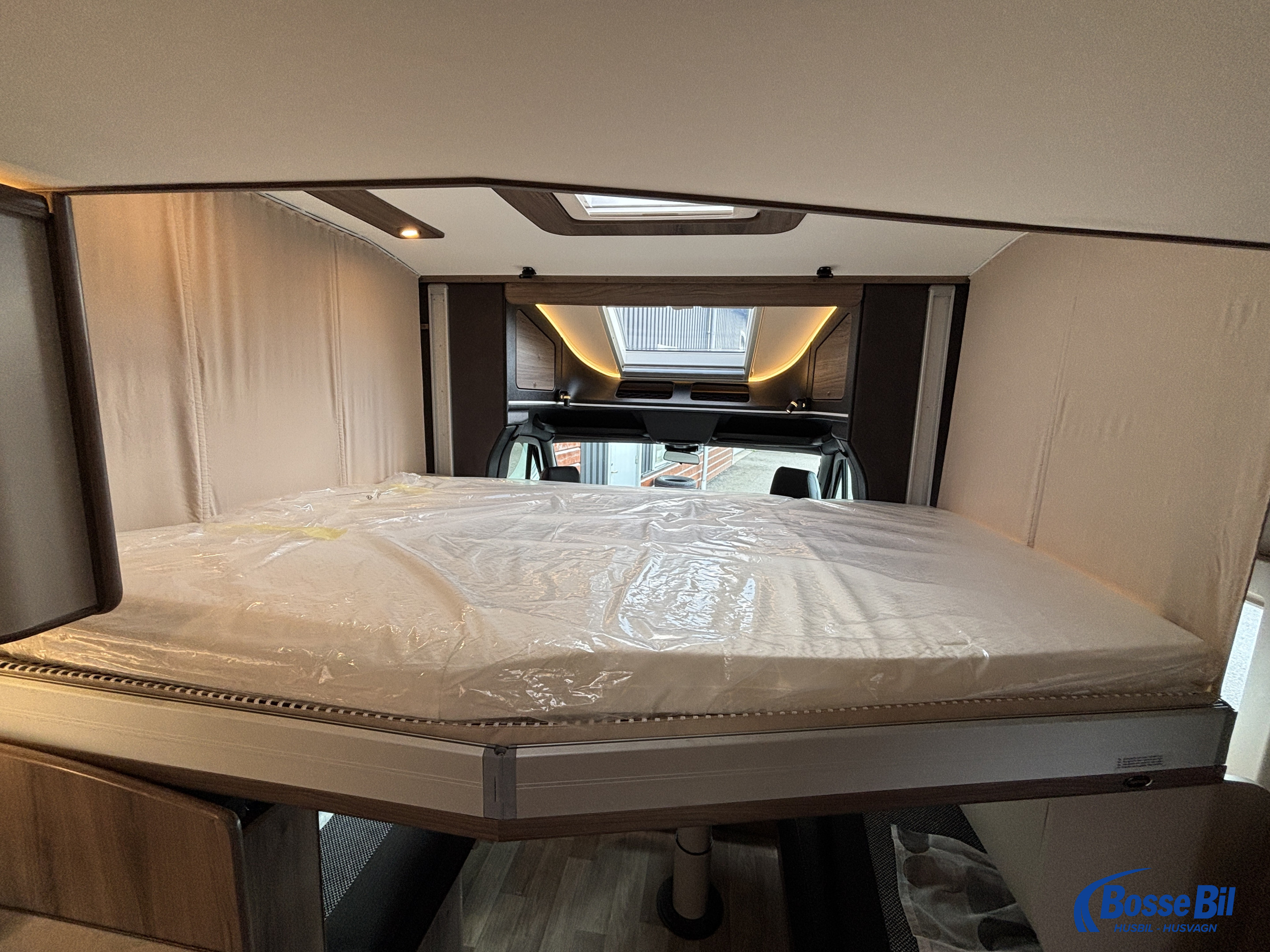 KABE TM Royal X 810 LXL * Face to face * topputrustad * - KABE