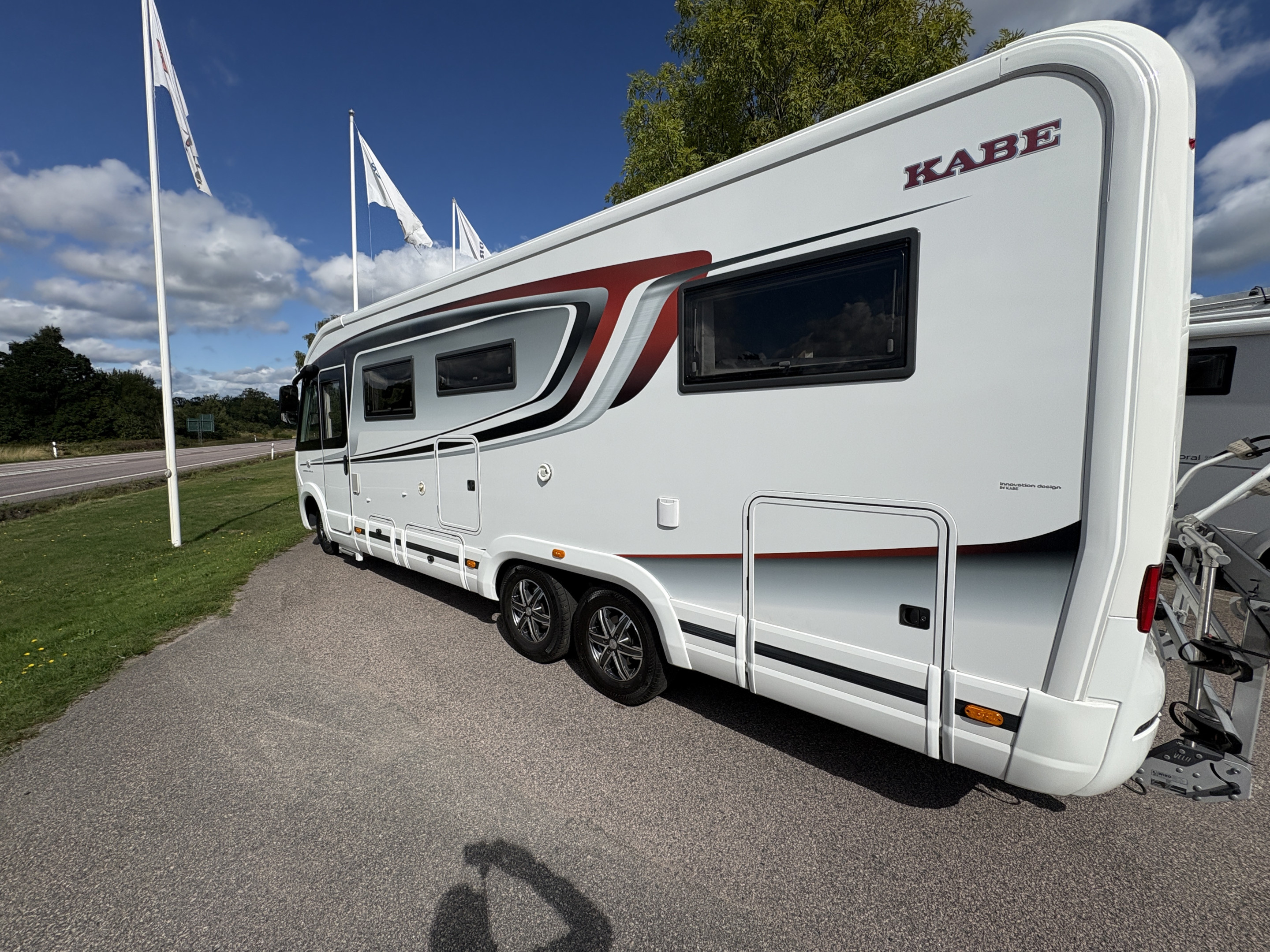 KABE KABE TMMI 810 LXL (cinderella, 540ah lithium, 4x solcell) - KABE