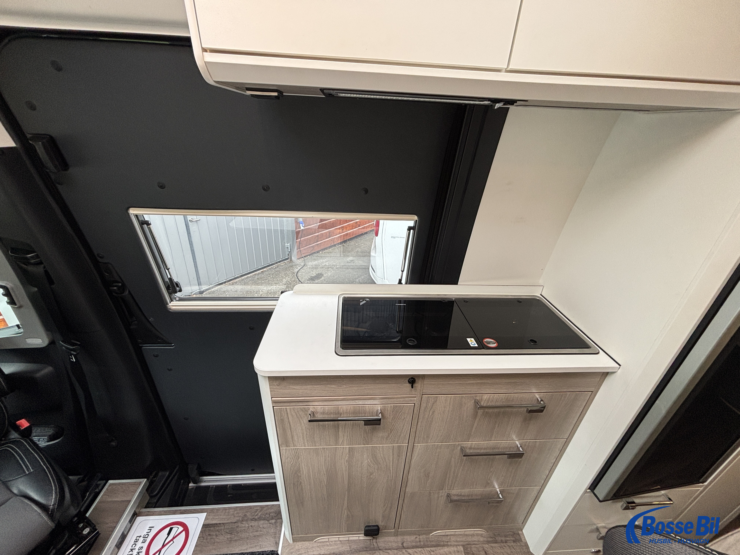 KABE Van CRV 690 LB * AC * Litium * Solceller * - KABE