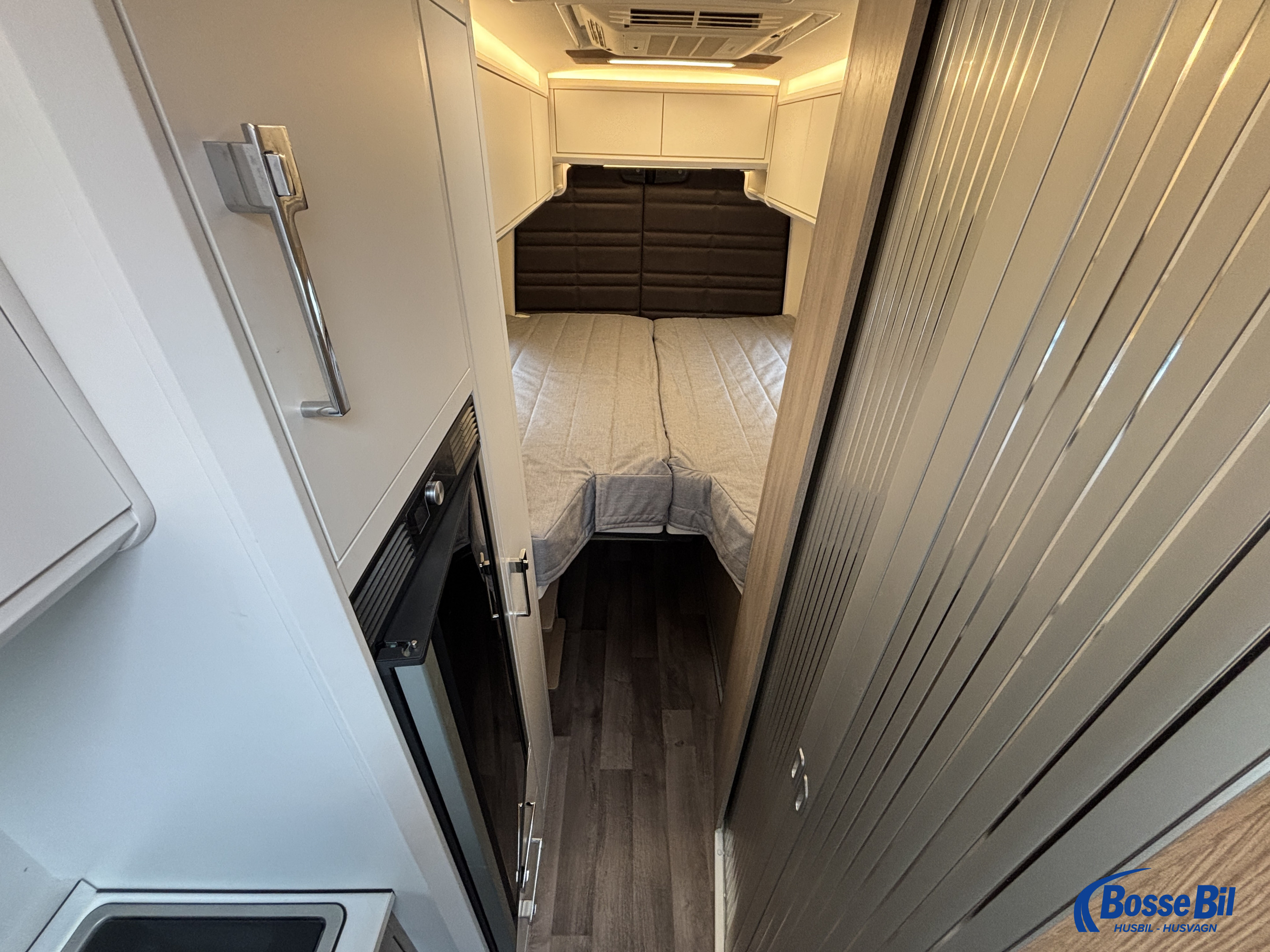 KABE Van CRV 690 LB * AC * Litium * Solceller * - KABE