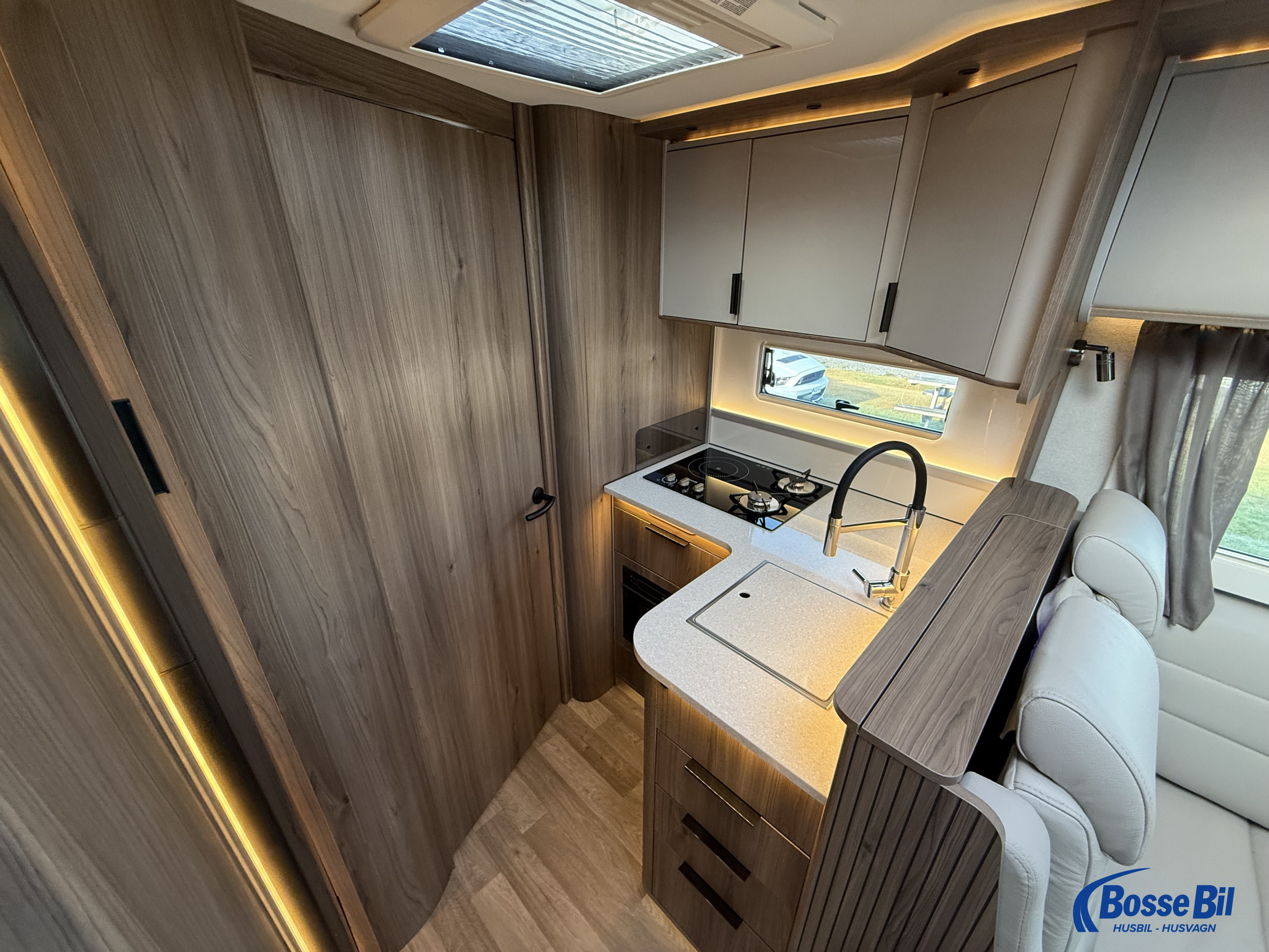 KABE TM Imperial 790 LGB * Långbäddar * Topputrustad * Nyskick * - KABE