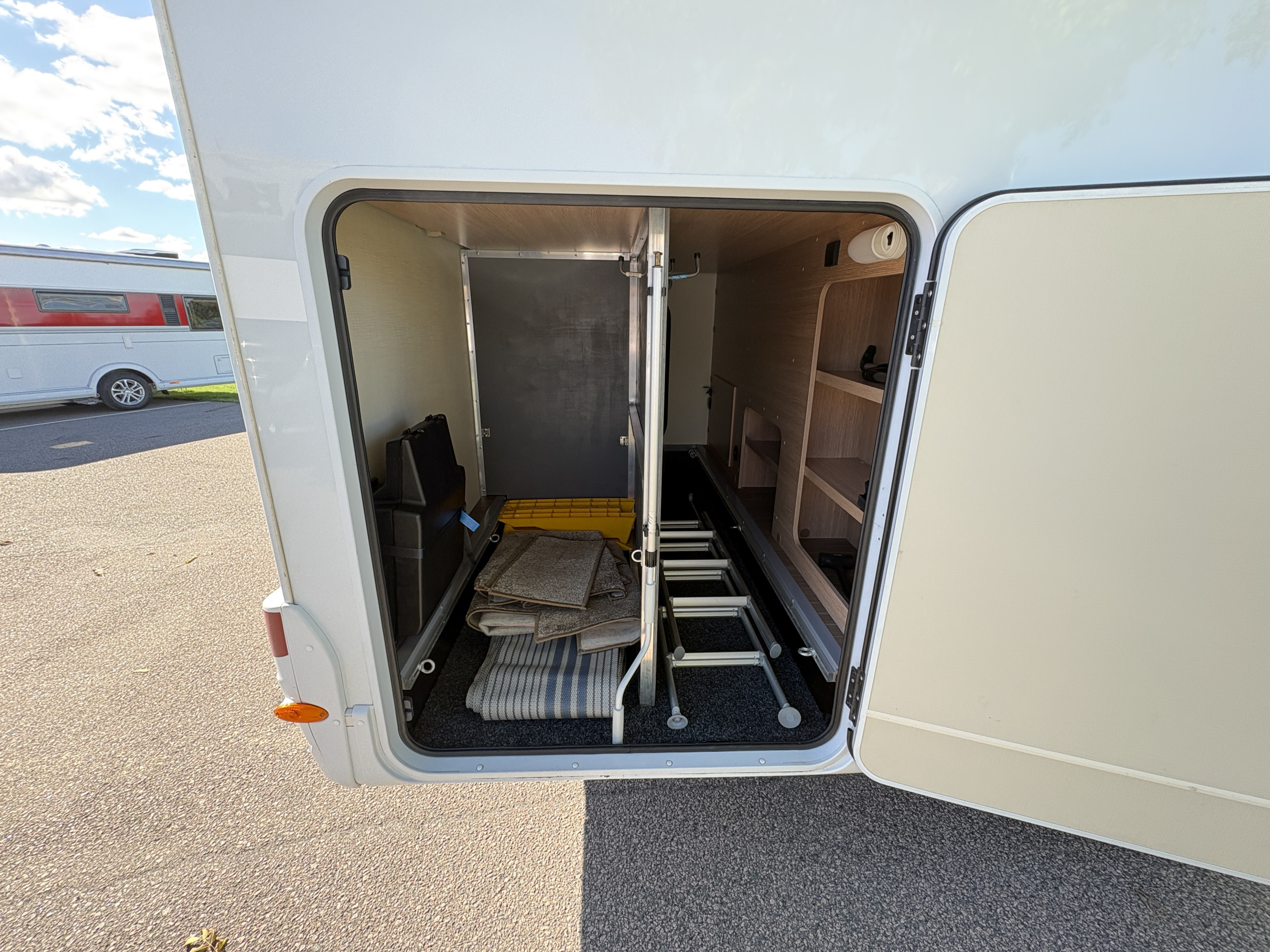 Sunlight T 67 (kamrem+service -26, taksäng, 3500kg) - Sunlight