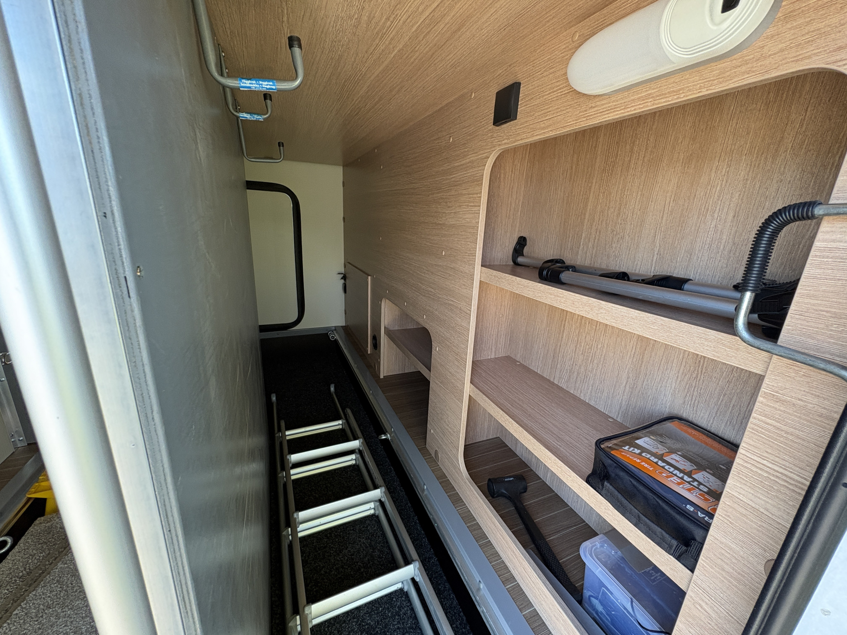 Sunlight T 67 (kamrem+service -26, taksäng, 3500kg) - Sunlight