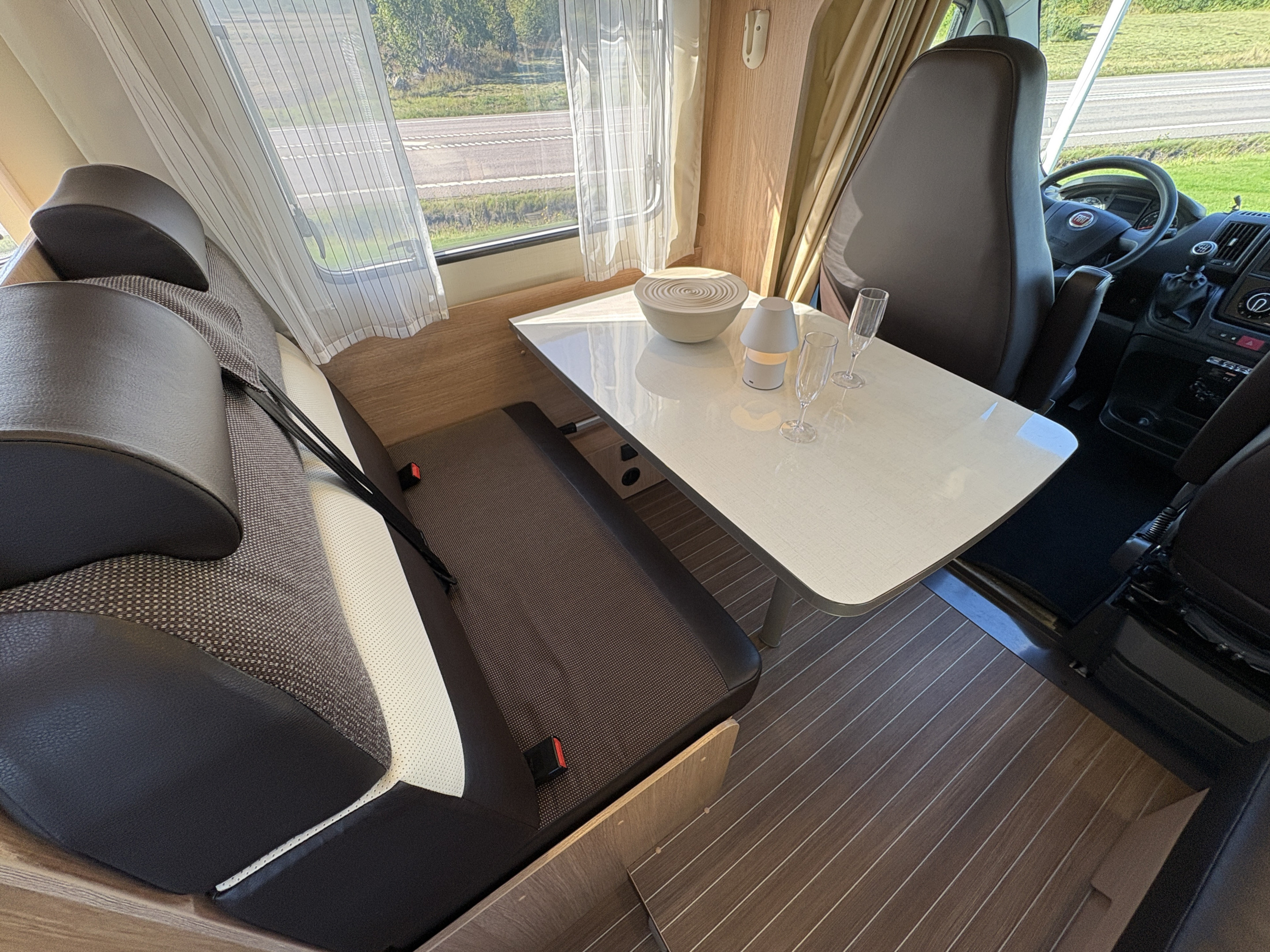 Sunlight T 67 (kamrem+service -26, taksäng, 3500kg) - Sunlight