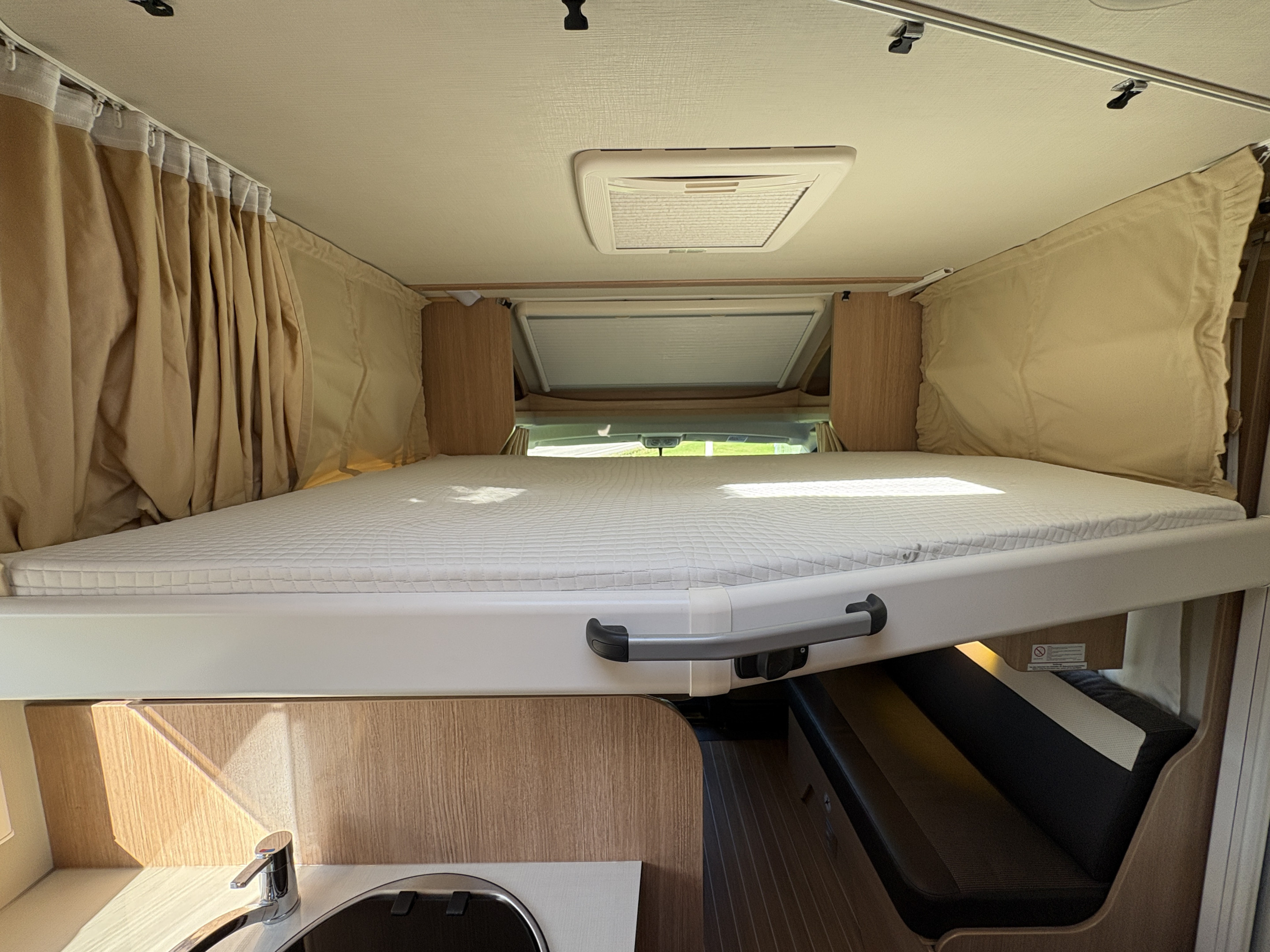 Sunlight T 67 (kamrem+service -26, taksäng, 3500kg) - Sunlight