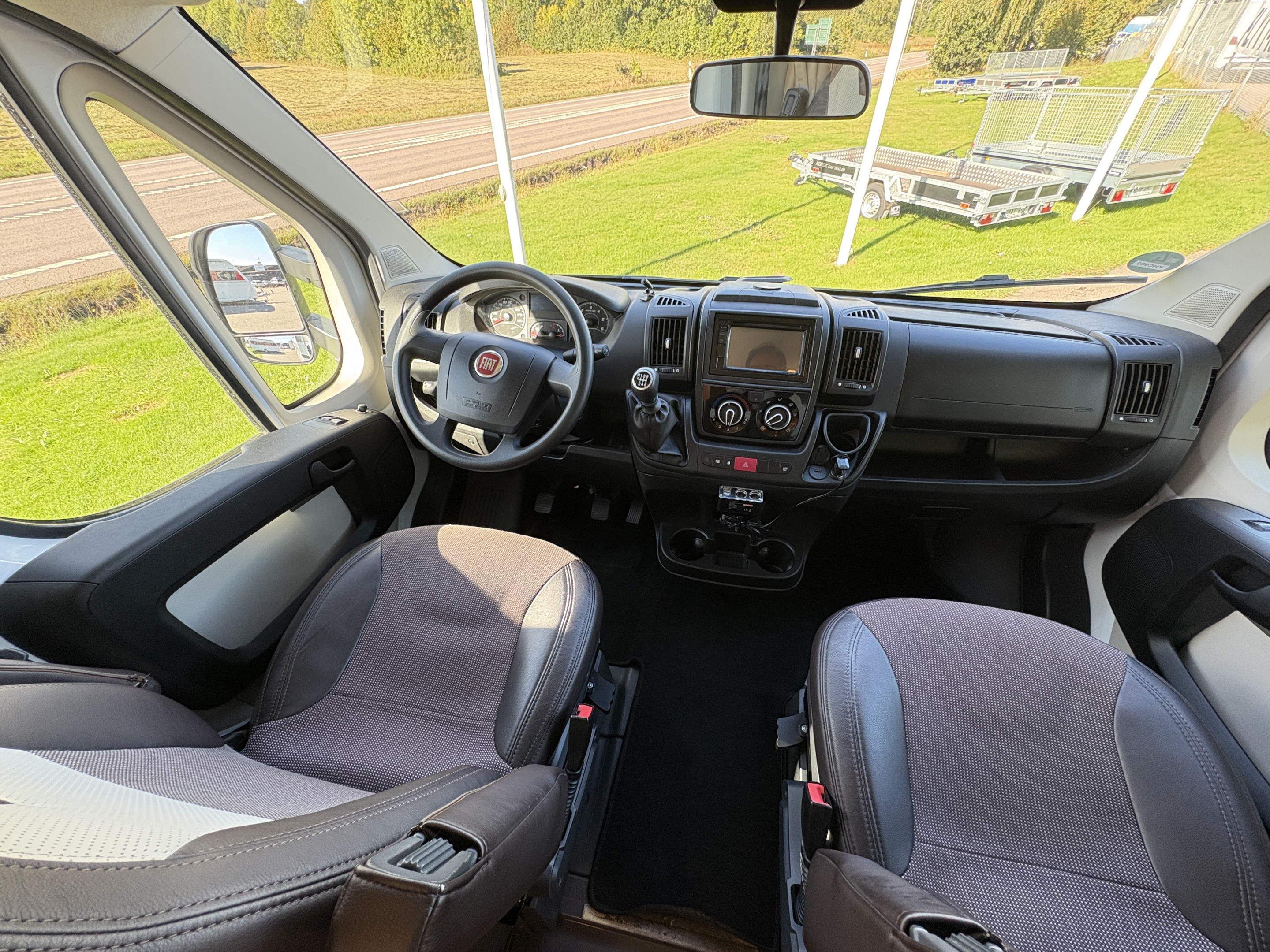 Sunlight T 67 (kamrem+service -26, taksäng, 3500kg) - Sunlight