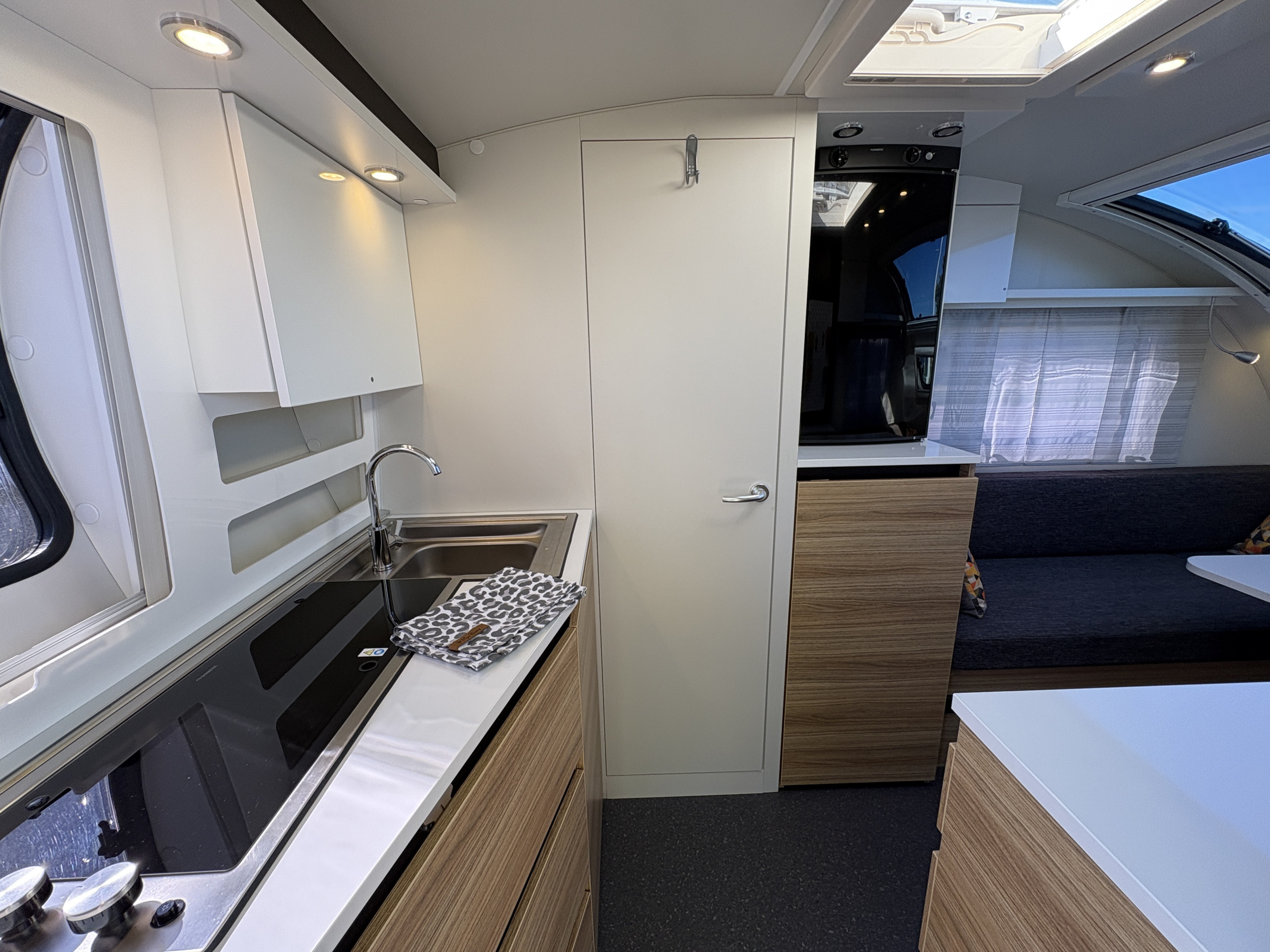 Adria ACTION 361LH (tält,markis,solcell) - Adria