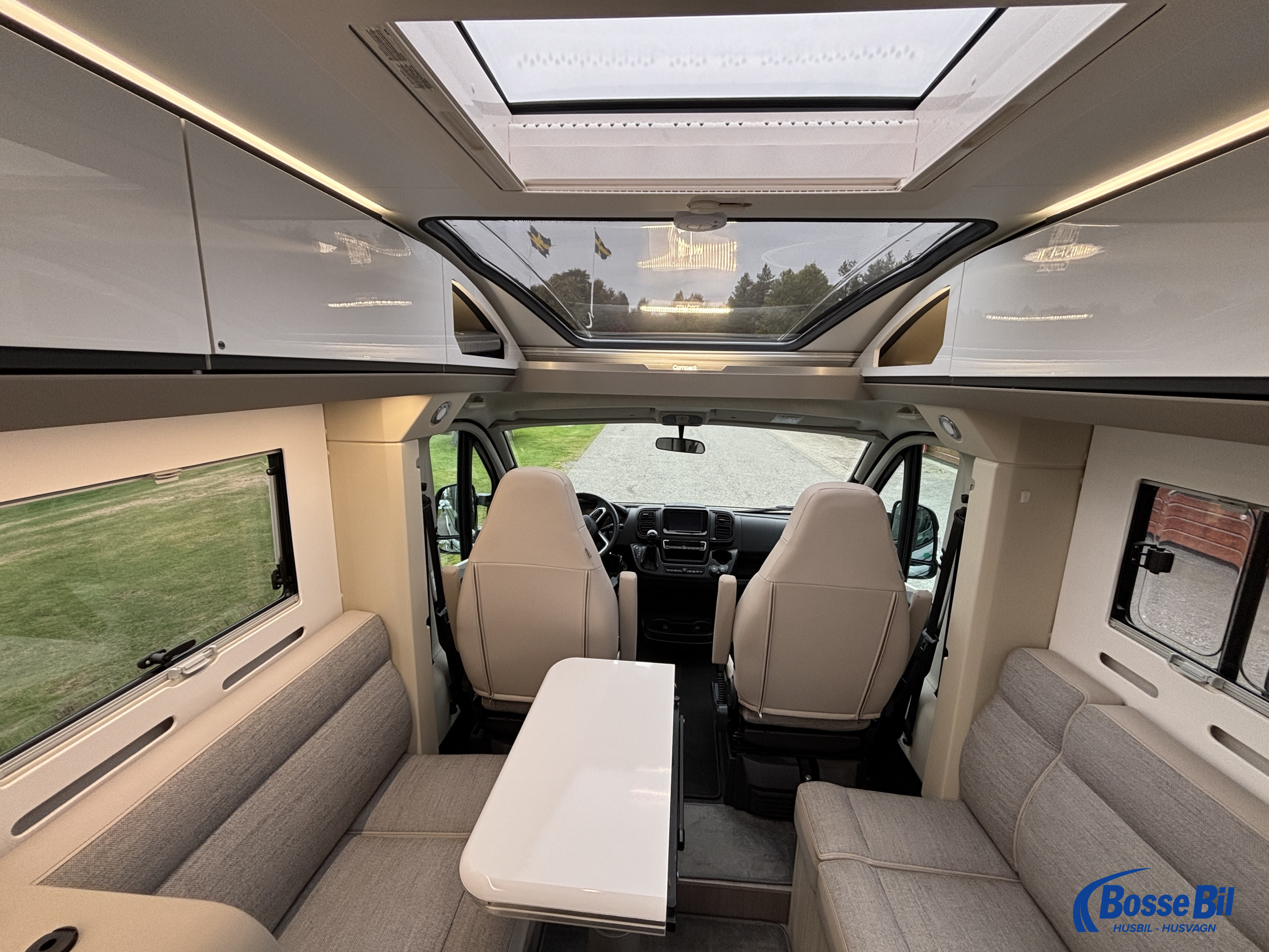 Adria COMPACT Supreme DL * AC * Solceller * Långbäddar * 3500kg * - Adria
