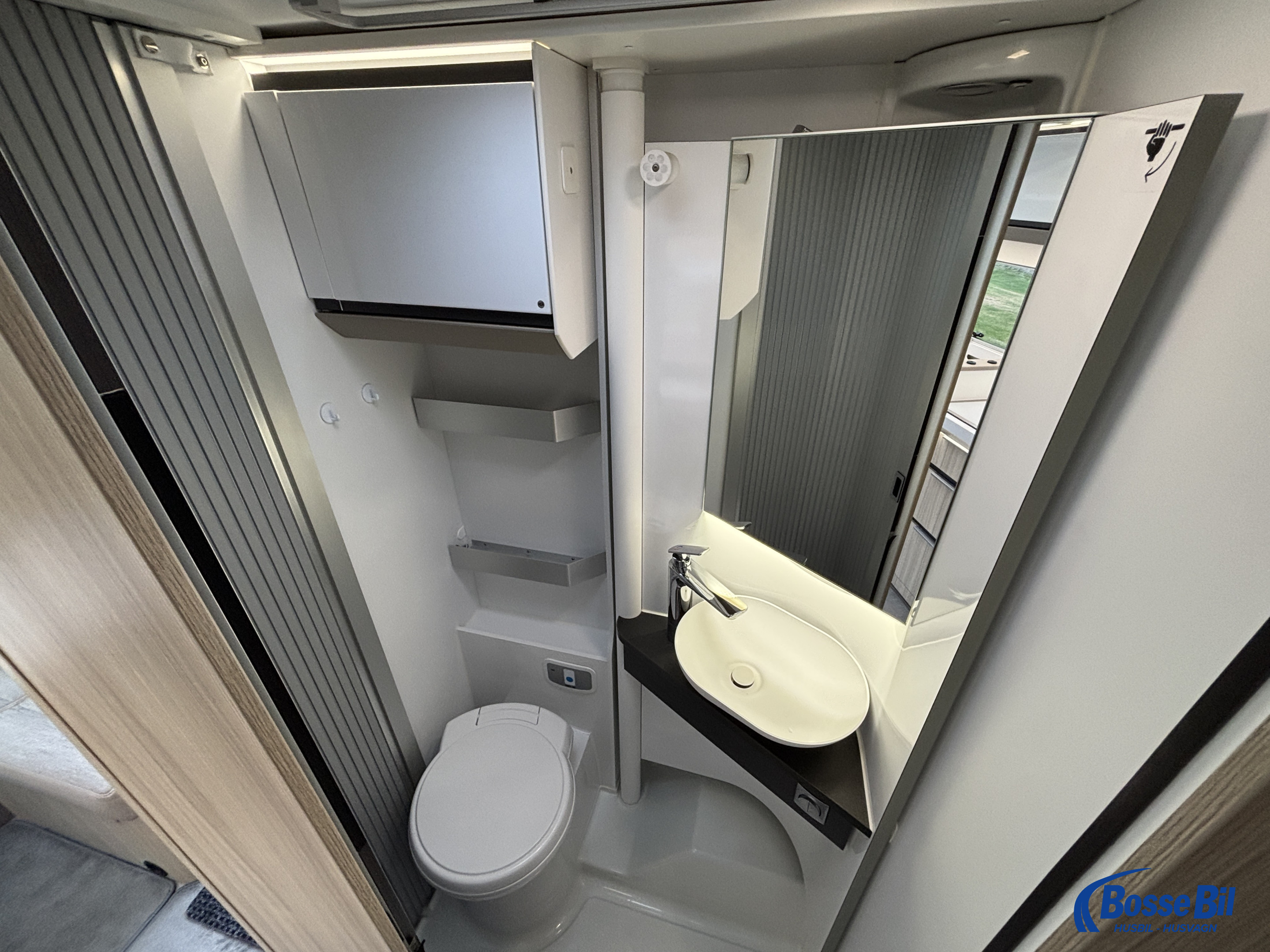 Adria COMPACT Supreme DL * AC * Solceller * Långbäddar * 3500kg * - Adria