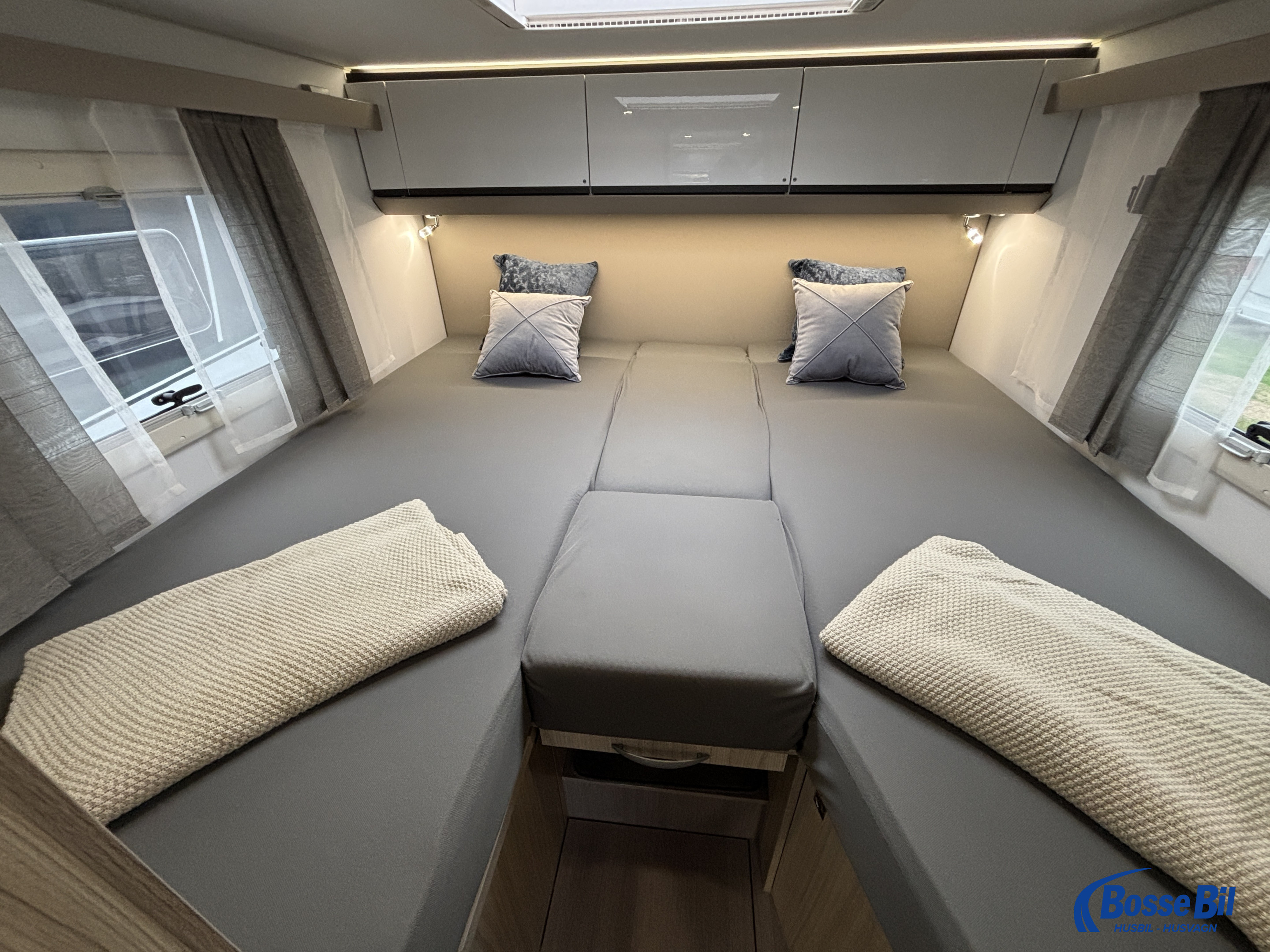 Adria COMPACT Supreme DL * AC * Solceller * Långbäddar * 3500kg * - Adria
