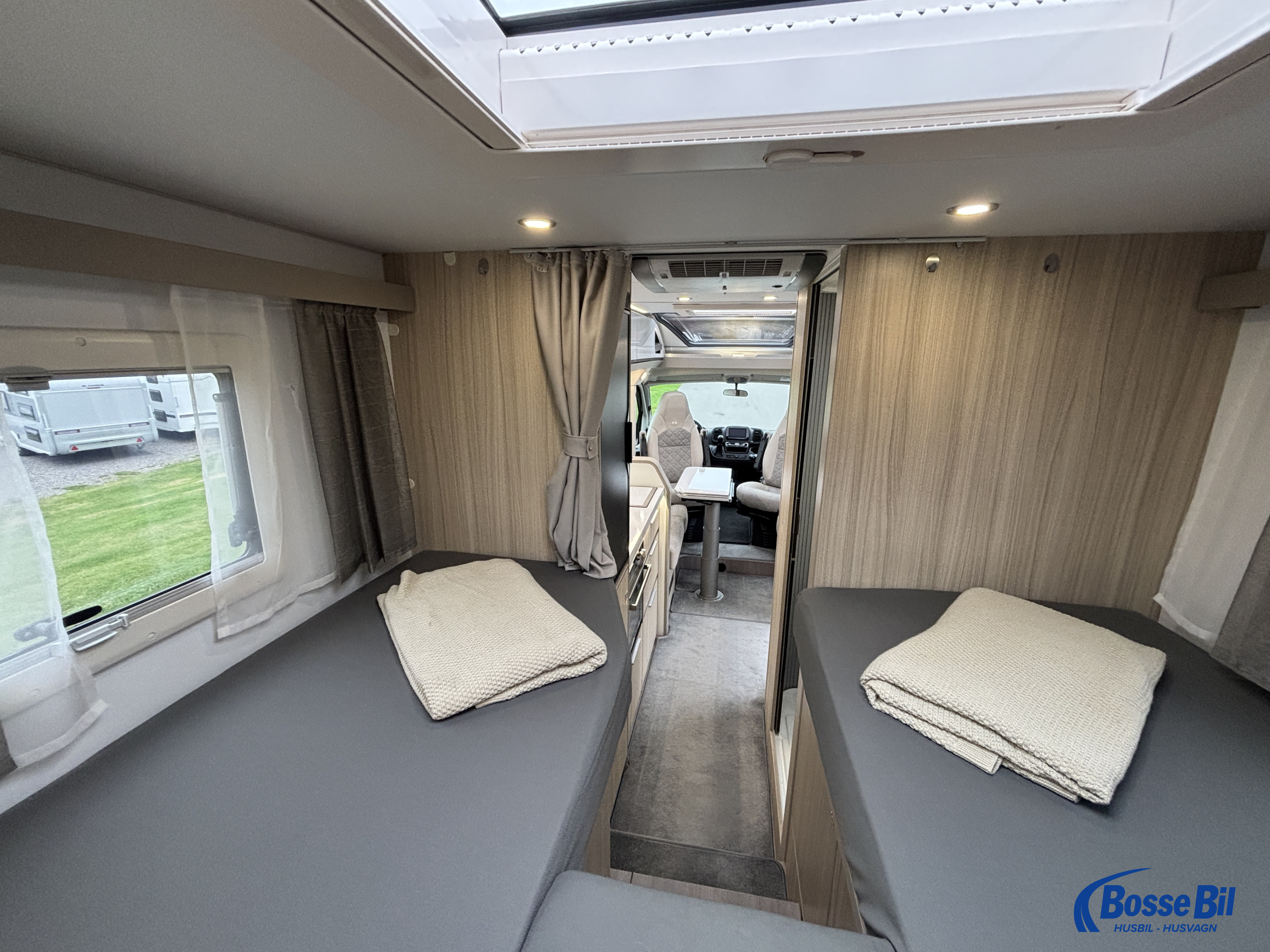 Adria COMPACT Supreme DL * AC * Solceller * Långbäddar * 3500kg * - Adria