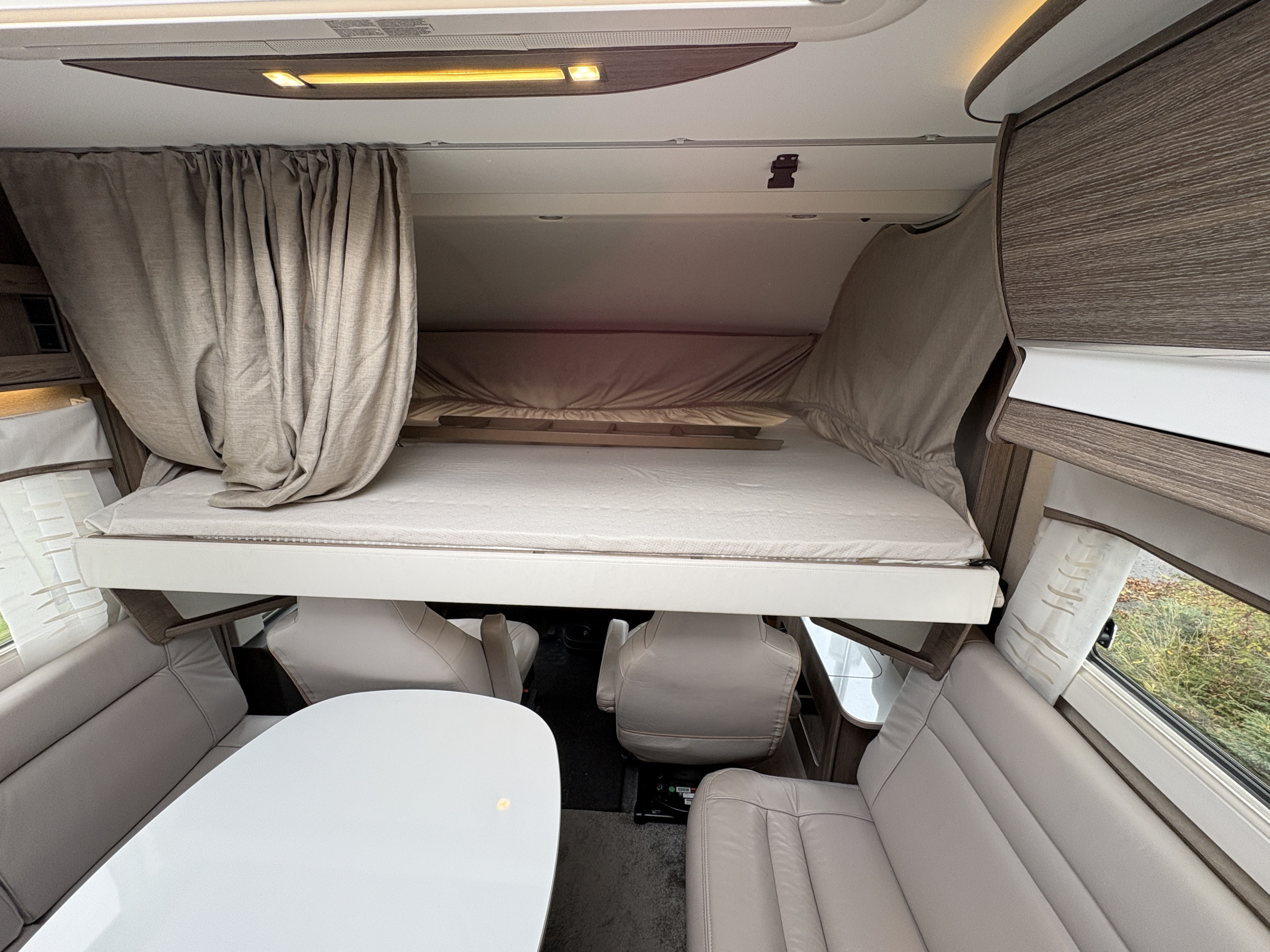 KABE KABE TM I 810 IMPERIAL LXL (cinderella, litiumbatteri,ac,hydralben)) - KABE