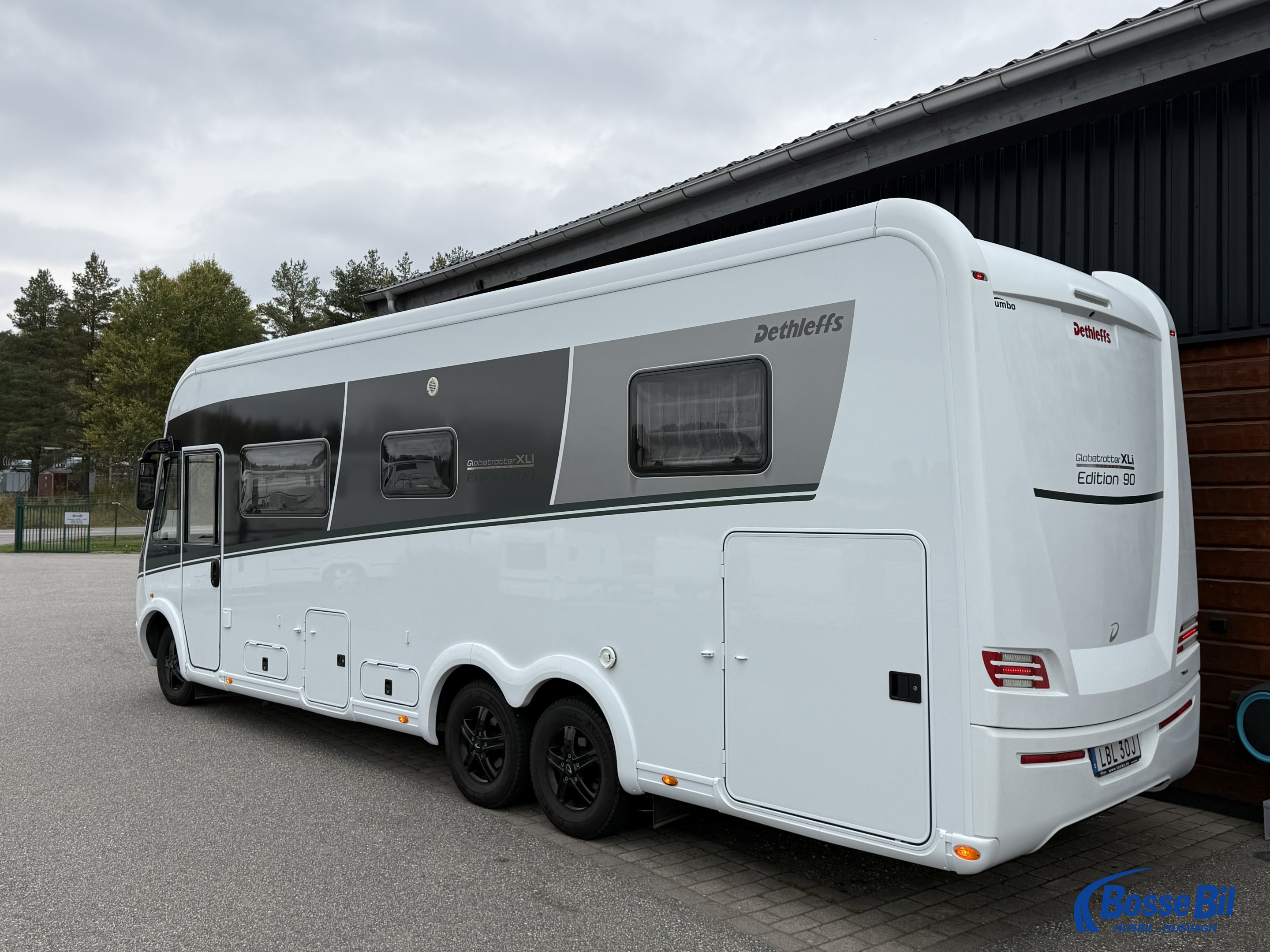 Dethleffs Globetrotter XL-I 7850 * AC * Hydr. stödben * Lyx på hjul * - Dethleffs