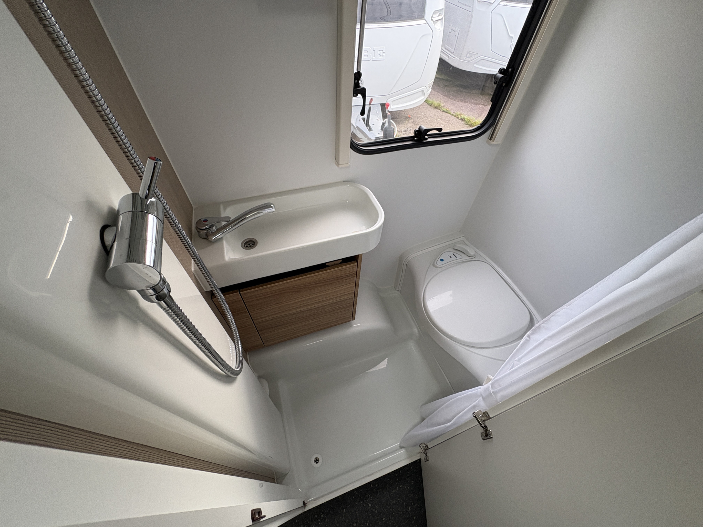 Adria ACTION 391PD (solcell, mover) - Adria